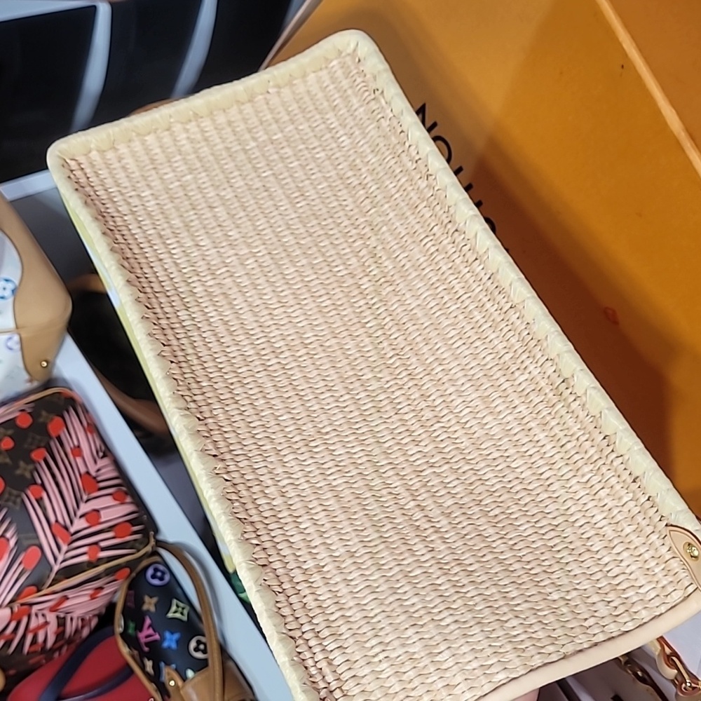 Louis Vuitton Onthego GM GUAM  Special  Edition  Collection New - Picture 5 of 16